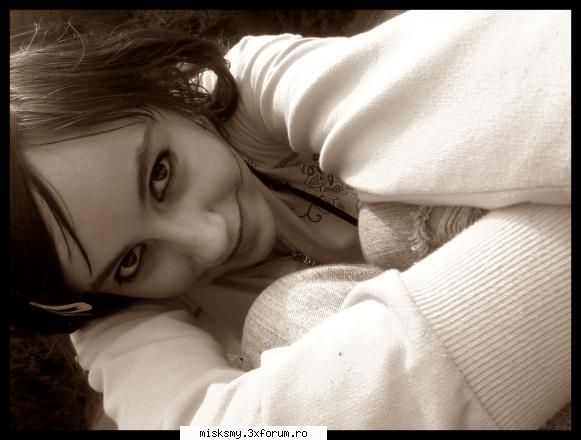 Anonima de pe forum :]] Kenny ^,^ - Buna, buna, vrei sa facem schimb de guma? Asta e - � About me �