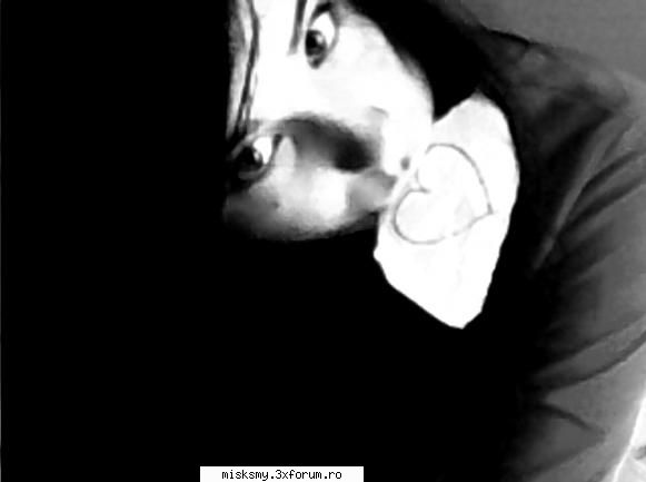 Hallaw*__* Bye - Pun sh eu poze....cu mn:)) - � About me �