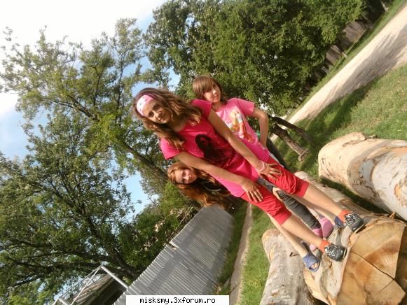 Me!Hellen - Aici is eo cu ele mah :X - � Photos �