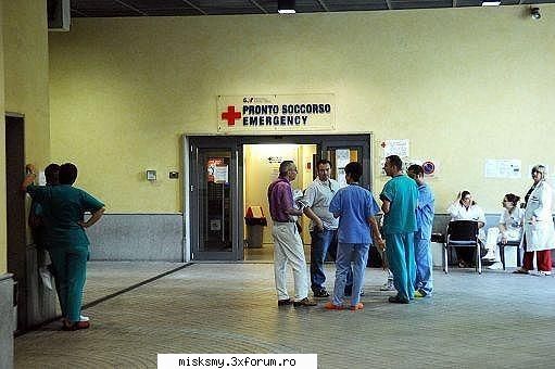 tatal fetelor si anume eric ajunsese la spital in acel moment. si il vazu pe tom
eric: unde