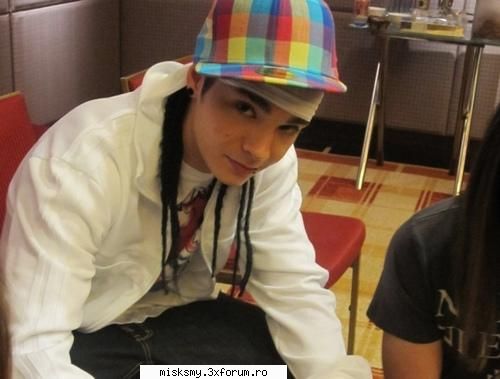 Tom Kaulitz se revace dupa o supradza de Viagra - Tom Kaulitz, componentul trupei Tokio - � Tom Kaulitz �
