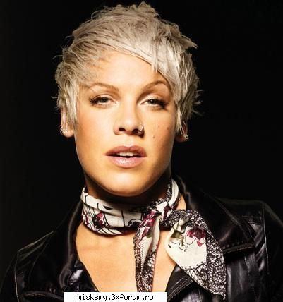p!nk - si o poza cu ea - � Another stars �